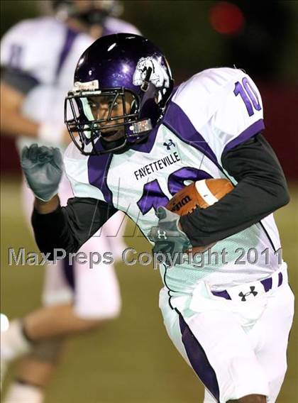 Thumbnail 2 in Springdale vs. Fayetteville photogallery.