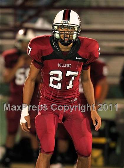 Thumbnail 1 in Springdale vs. Fayetteville photogallery.