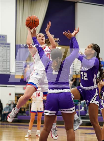 Thumbnail 1 in Ben Davis vs. Roncalli (IHSAA 4A Sectional Semifinal) photogallery.