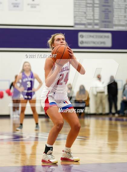 Thumbnail 3 in Ben Davis vs. Roncalli (IHSAA 4A Sectional Semifinal) photogallery.