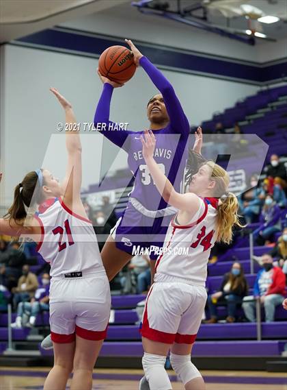 Thumbnail 3 in Ben Davis vs. Roncalli (IHSAA 4A Sectional Semifinal) photogallery.