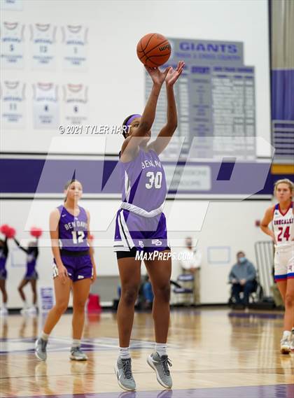 Thumbnail 1 in Ben Davis vs. Roncalli (IHSAA 4A Sectional Semifinal) photogallery.