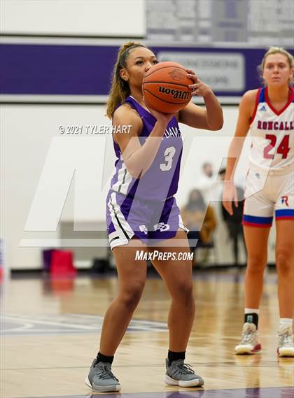 Thumbnail 1 in Ben Davis vs. Roncalli (IHSAA 4A Sectional Semifinal) photogallery.