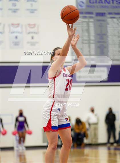 Thumbnail 3 in Ben Davis vs. Roncalli (IHSAA 4A Sectional Semifinal) photogallery.
