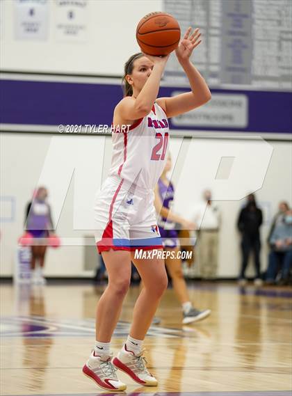 Thumbnail 1 in Ben Davis vs. Roncalli (IHSAA 4A Sectional Semifinal) photogallery.