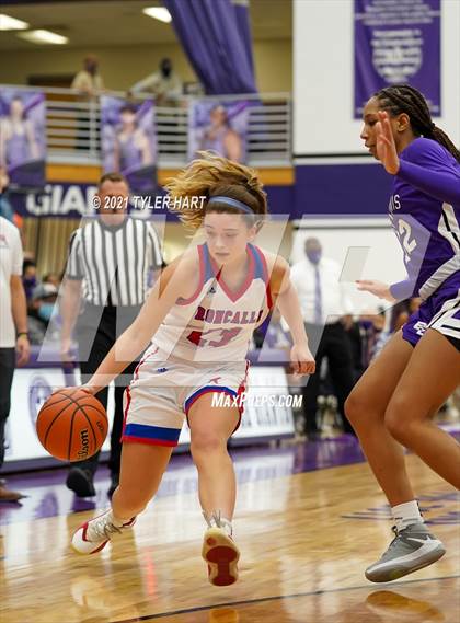 Thumbnail 2 in Ben Davis vs. Roncalli (IHSAA 4A Sectional Semifinal) photogallery.