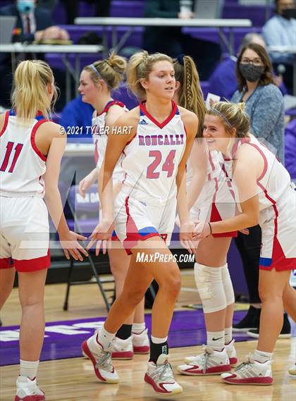 Thumbnail 1 in Ben Davis vs. Roncalli (IHSAA 4A Sectional Semifinal) photogallery.