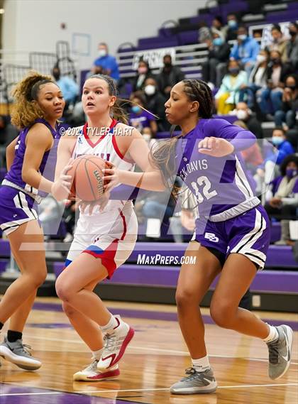 Thumbnail 3 in Ben Davis vs. Roncalli (IHSAA 4A Sectional Semifinal) photogallery.