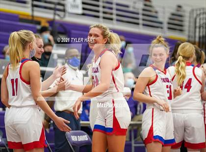 Thumbnail 1 in Ben Davis vs. Roncalli (IHSAA 4A Sectional Semifinal) photogallery.