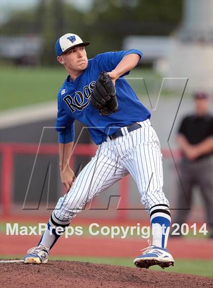 Thumbnail 2 in Fossil Ridge vs. Weatherford (UIL 5A Region 1 Bi-District Playoff) photogallery.