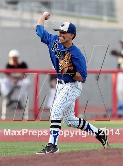 Thumbnail 1 in Fossil Ridge vs. Weatherford (UIL 5A Region 1 Bi-District Playoff) photogallery.