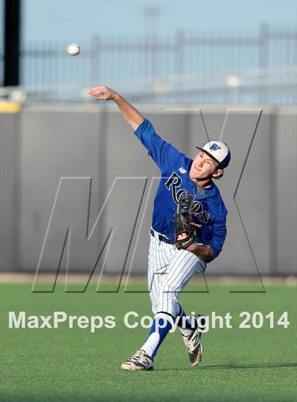 Thumbnail 3 in Fossil Ridge vs. Weatherford (UIL 5A Region 1 Bi-District Playoff) photogallery.