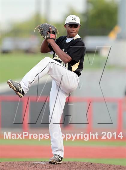 Thumbnail 1 in Fossil Ridge vs. Weatherford (UIL 5A Region 1 Bi-District Playoff) photogallery.