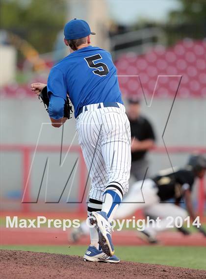 Thumbnail 3 in Fossil Ridge vs. Weatherford (UIL 5A Region 1 Bi-District Playoff) photogallery.