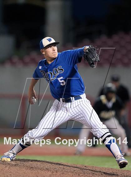Thumbnail 1 in Fossil Ridge vs. Weatherford (UIL 5A Region 1 Bi-District Playoff) photogallery.