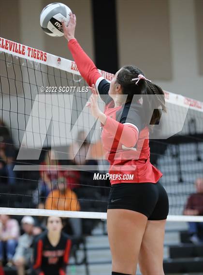 Thumbnail 2 in Logan Elm @ Circleville photogallery.