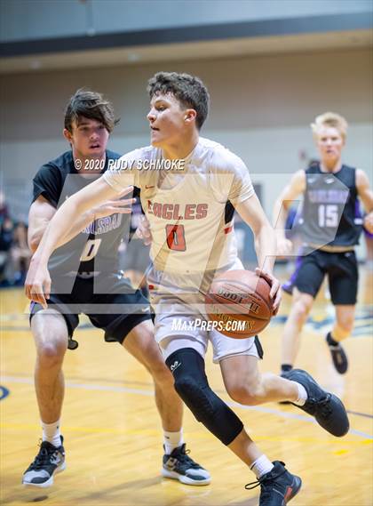 Thumbnail 3 in Santa Fe Christian vs. Carlsbad (Boys Diviston  D1 Finals) photogallery.
