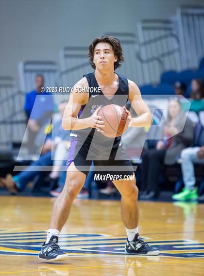 Thumbnail 3 in Santa Fe Christian vs. Carlsbad (Boys Diviston  D1 Finals) photogallery.