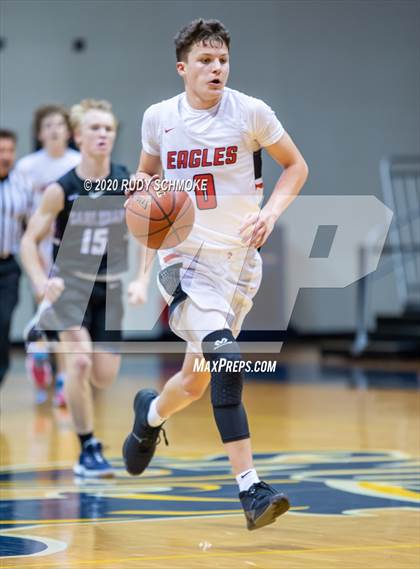 Thumbnail 2 in Santa Fe Christian vs. Carlsbad (Boys Diviston  D1 Finals) photogallery.
