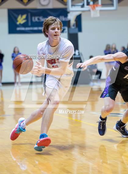Thumbnail 1 in Santa Fe Christian vs. Carlsbad (Boys Diviston  D1 Finals) photogallery.