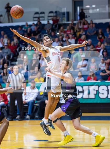 Thumbnail 1 in Santa Fe Christian vs. Carlsbad (Boys Diviston  D1 Finals) photogallery.