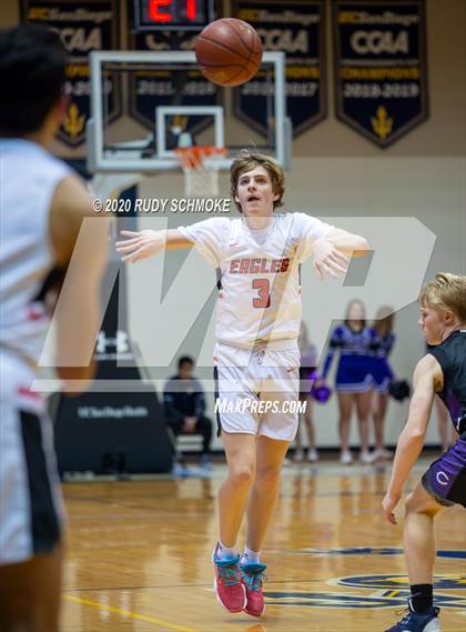 Thumbnail 2 in Santa Fe Christian vs. Carlsbad (Boys Diviston  D1 Finals) photogallery.
