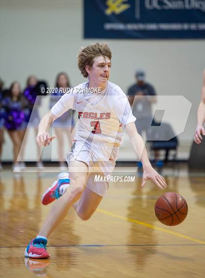 Thumbnail 1 in Santa Fe Christian vs. Carlsbad (Boys Diviston  D1 Finals) photogallery.