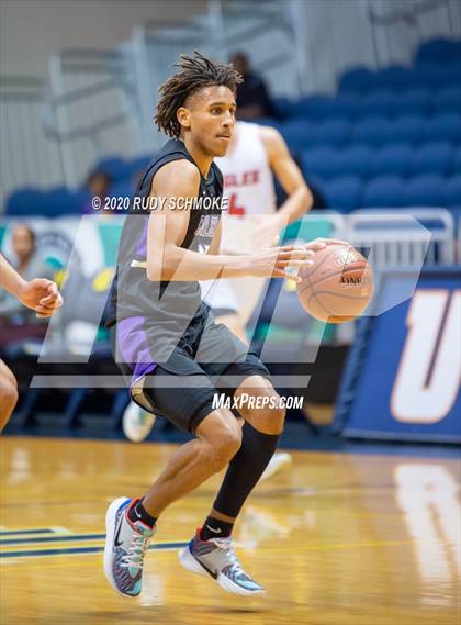 Thumbnail 2 in Santa Fe Christian vs. Carlsbad (Boys Diviston  D1 Finals) photogallery.