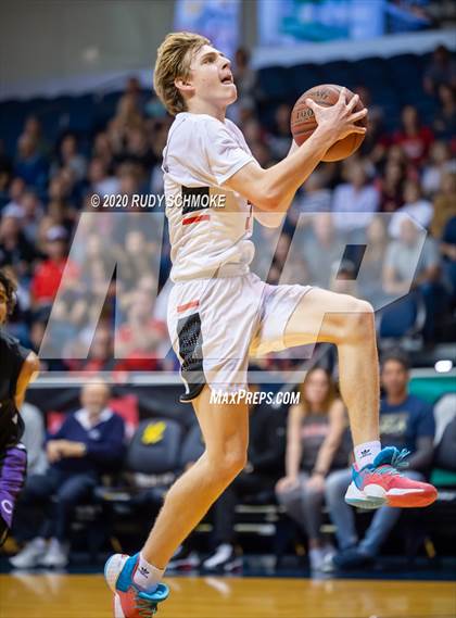 Thumbnail 3 in Santa Fe Christian vs. Carlsbad (Boys Diviston  D1 Finals) photogallery.