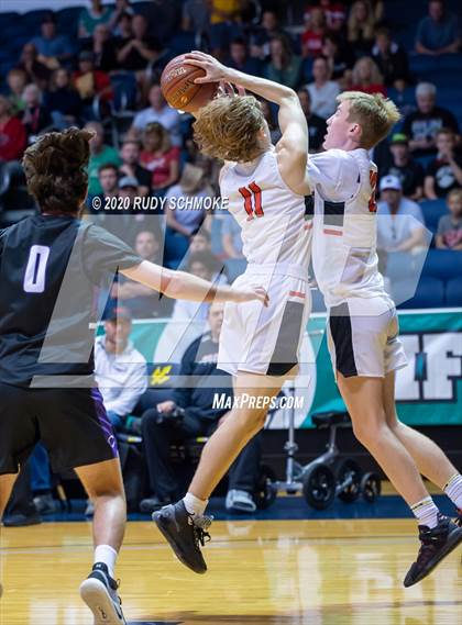 Thumbnail 3 in Santa Fe Christian vs. Carlsbad (Boys Diviston  D1 Finals) photogallery.