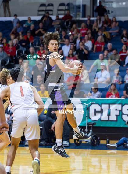 Thumbnail 1 in Santa Fe Christian vs. Carlsbad (Boys Diviston  D1 Finals) photogallery.