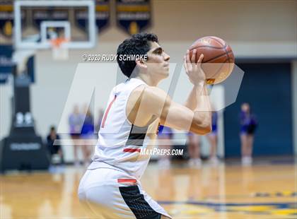 Thumbnail 2 in Santa Fe Christian vs. Carlsbad (Boys Diviston  D1 Finals) photogallery.