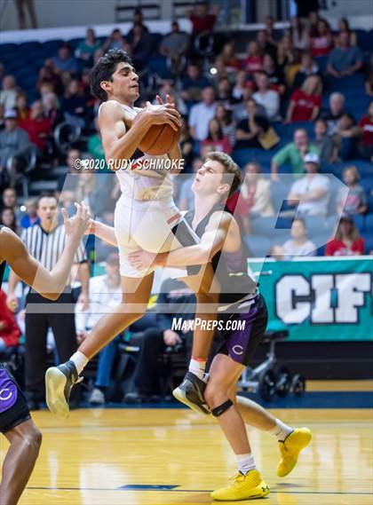 Thumbnail 1 in Santa Fe Christian vs. Carlsbad (Boys Diviston  D1 Finals) photogallery.