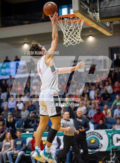 Thumbnail 3 in Santa Fe Christian vs. Carlsbad (Boys Diviston  D1 Finals) photogallery.