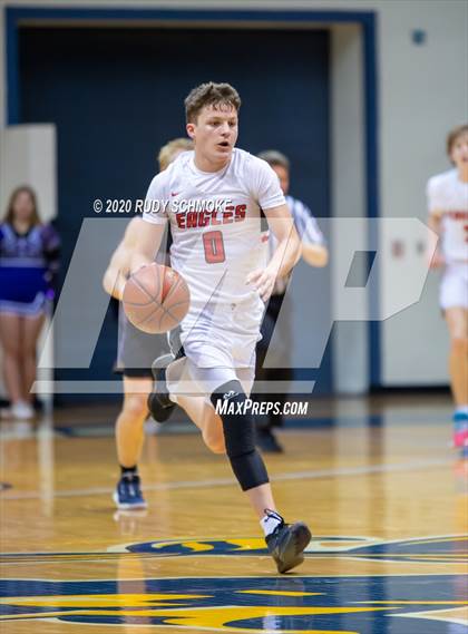 Thumbnail 3 in Santa Fe Christian vs. Carlsbad (Boys Diviston  D1 Finals) photogallery.