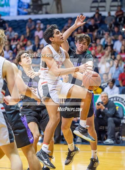 Thumbnail 3 in Santa Fe Christian vs. Carlsbad (Boys Diviston  D1 Finals) photogallery.