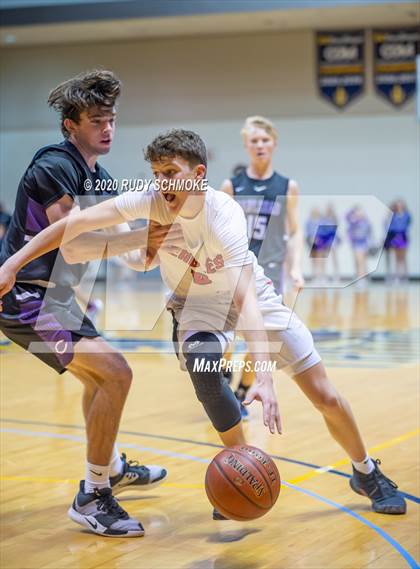 Thumbnail 2 in Santa Fe Christian vs. Carlsbad (Boys Diviston  D1 Finals) photogallery.