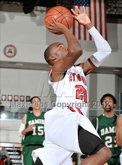 Thumbnail 1 in Damien vs. Etiwanda (So Cal Shootout) photogallery.