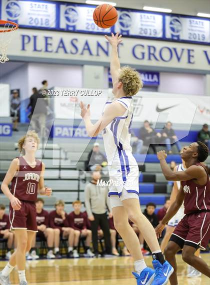 Thumbnail 1 in Jordan vs. Pleasant Grove (5 for the Fight National Hoopfest) photogallery.