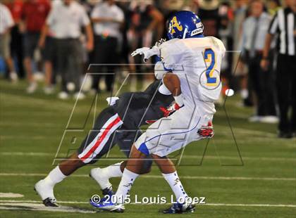 Thumbnail 2 in Mater Dei vs. Bishop Amat photogallery.