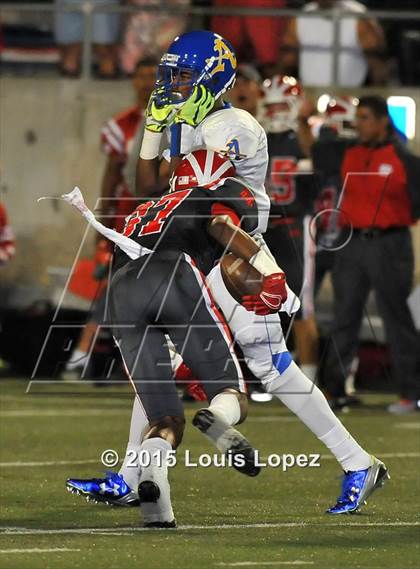 Thumbnail 3 in Mater Dei vs. Bishop Amat photogallery.