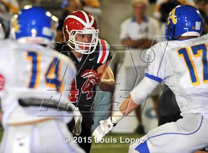 Thumbnail 3 in Mater Dei vs. Bishop Amat photogallery.