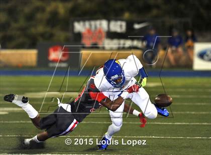Thumbnail 1 in Mater Dei vs. Bishop Amat photogallery.