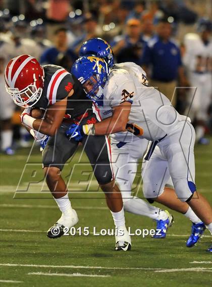 Thumbnail 1 in Mater Dei vs. Bishop Amat photogallery.