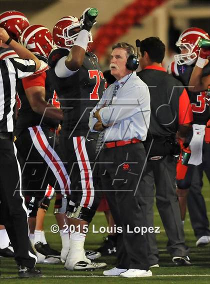 Thumbnail 3 in Mater Dei vs. Bishop Amat photogallery.