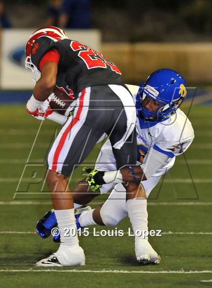 Thumbnail 3 in Mater Dei vs. Bishop Amat photogallery.