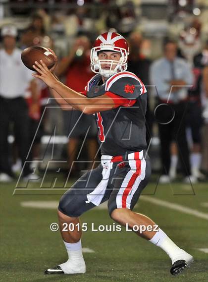Thumbnail 2 in Mater Dei vs. Bishop Amat photogallery.