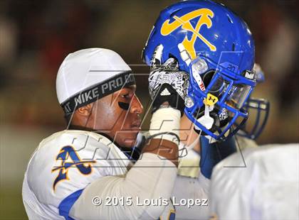 Thumbnail 2 in Mater Dei vs. Bishop Amat photogallery.