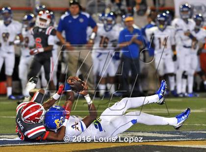 Thumbnail 2 in Mater Dei vs. Bishop Amat photogallery.