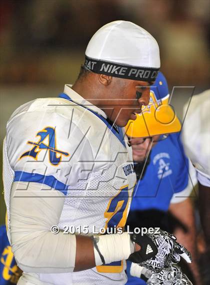 Thumbnail 1 in Mater Dei vs. Bishop Amat photogallery.